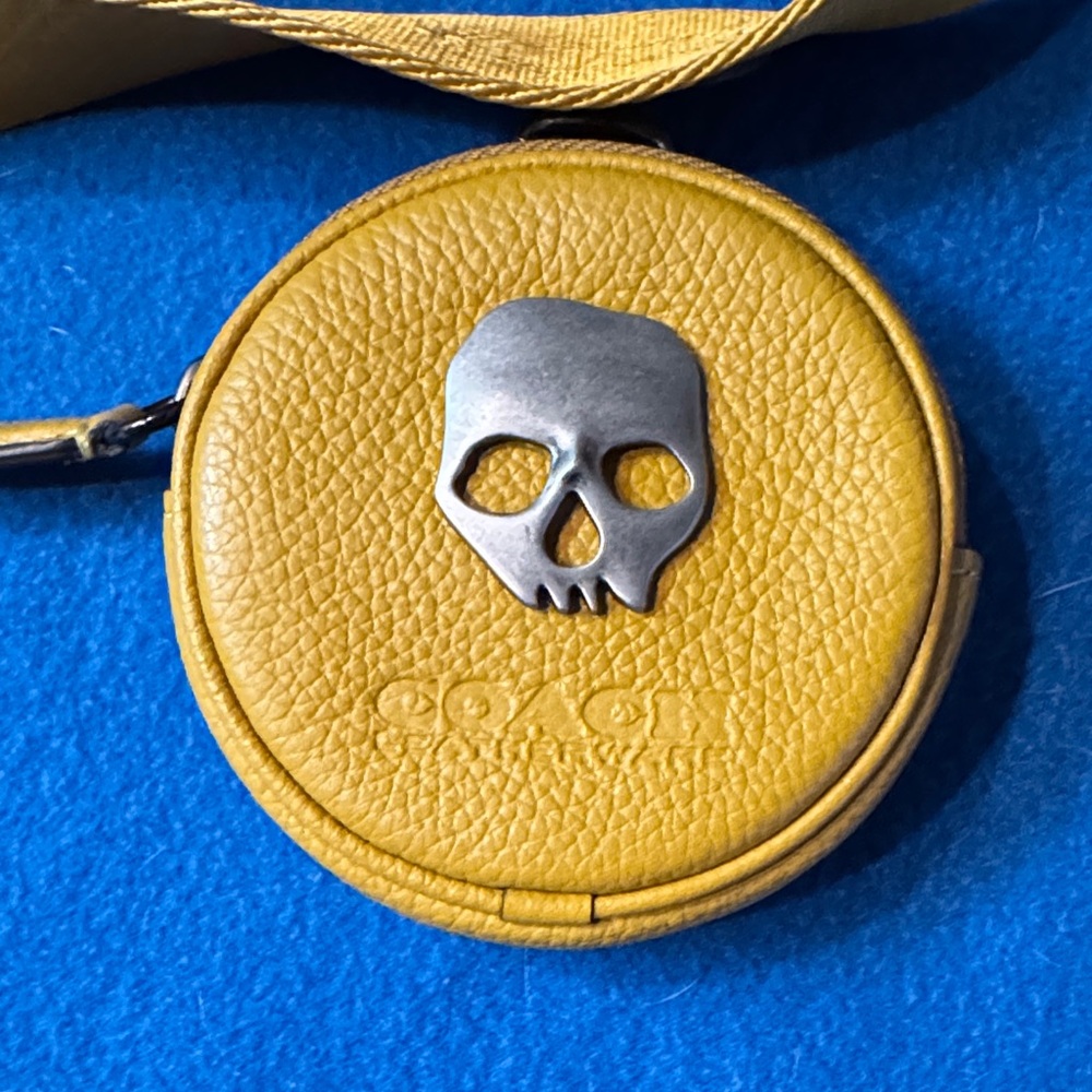 Coach Mustard Yellow Crossbody Bag with Skull Coin Pouch - Picture 4 of 11